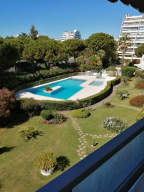 Studio Piscine à 5 minutes des plages du couchant